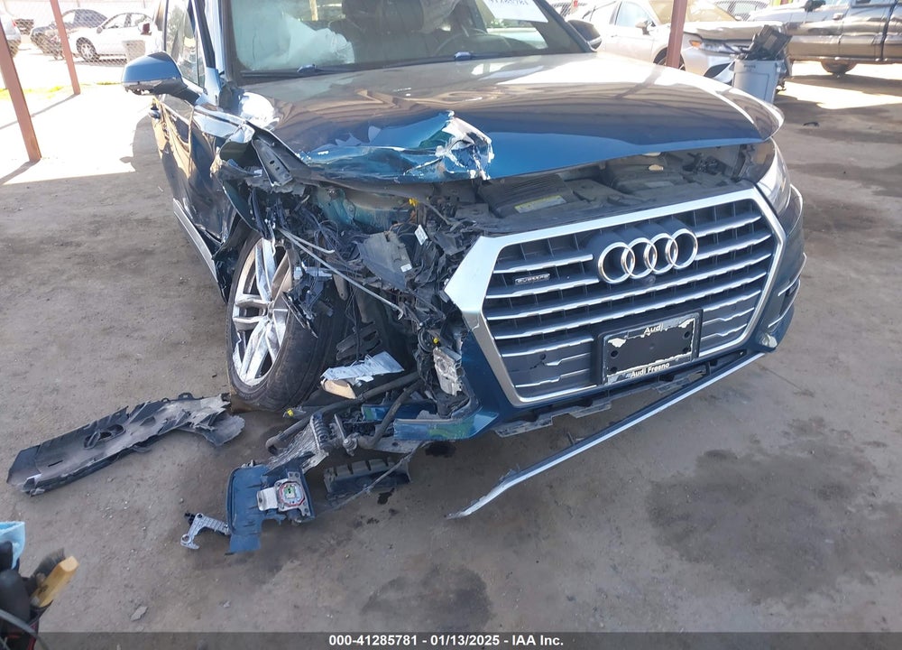 2018 AUDI Q7 3.0T PREMIUM VIN: WA1VAAF77JD031568