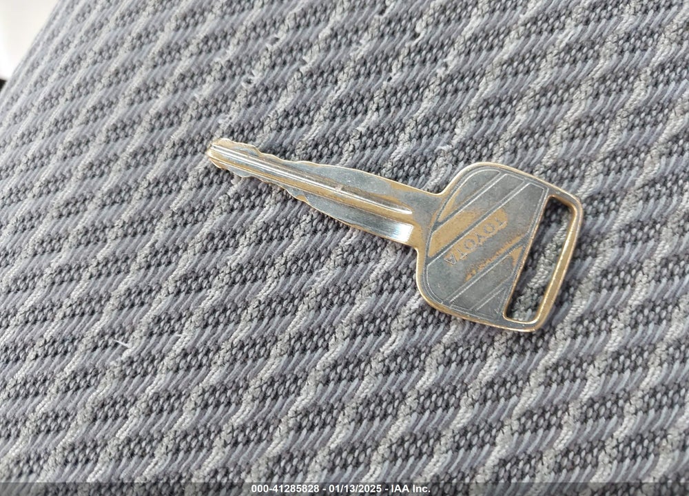 1992 TOYOTA PASEO VIN: JT2EL45F0N0040239