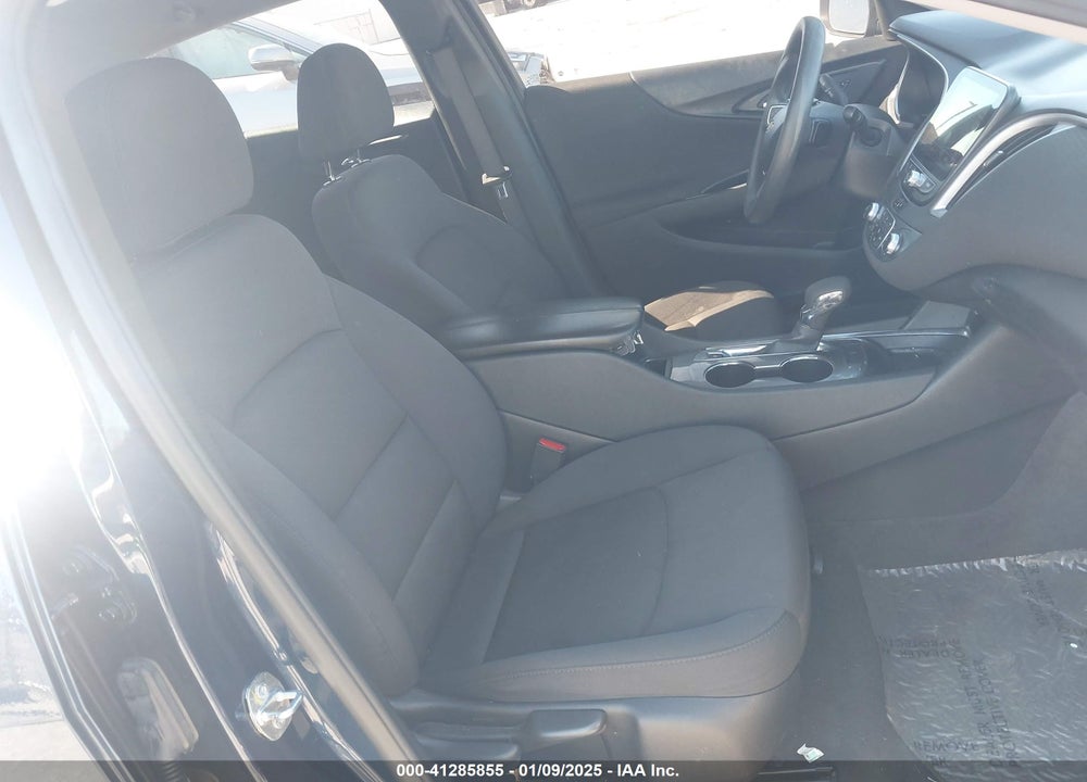 2022 CHEVROLET MALIBU VIN: 1G1ZD5ST5NF132071