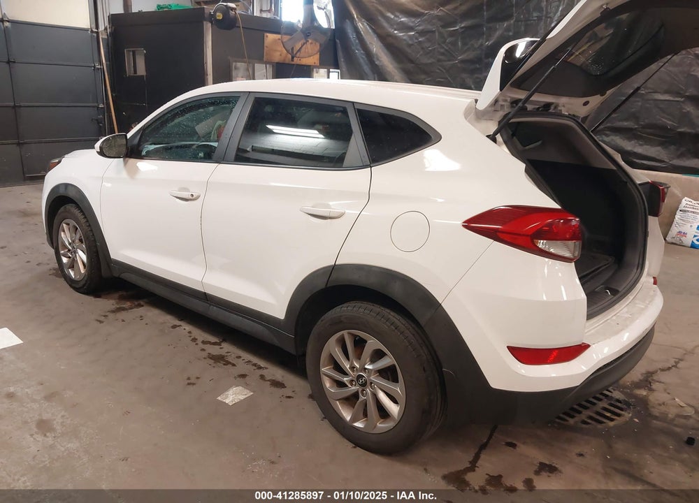 2018 HYUNDAI TUCSON SE VIN: KM8J2CA46JU825502