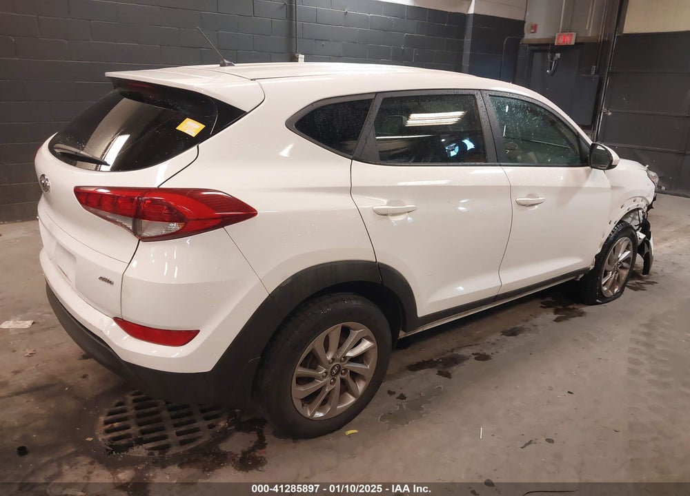 2018 HYUNDAI TUCSON SE VIN: KM8J2CA46JU825502