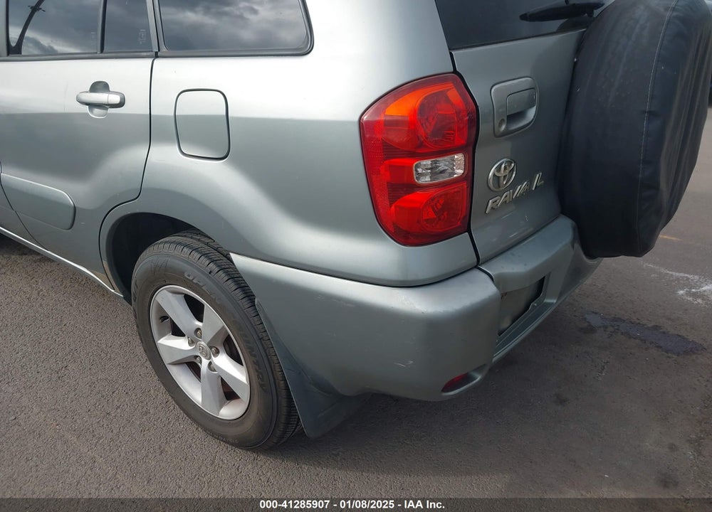 2005 TOYOTA RAV4 VIN: JTEGD20V550052897