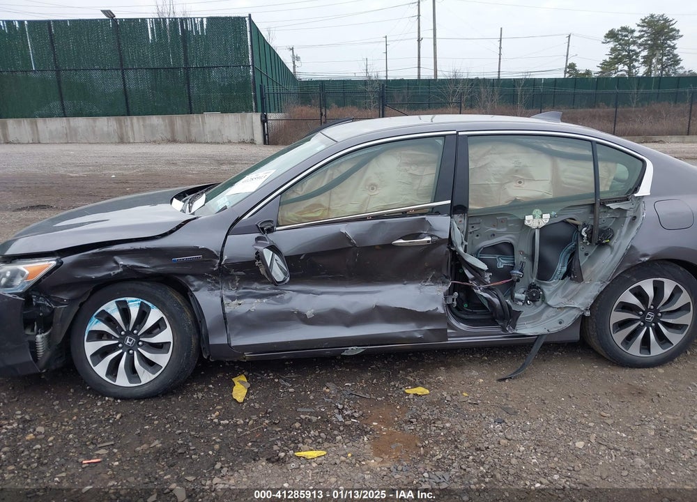 2017 HONDA ACCORD HYBRID VIN: JHMCR6F37HC020374
