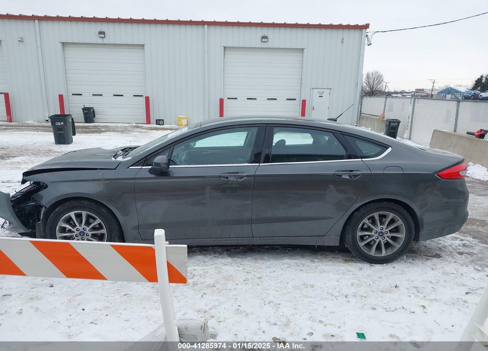 2017 FORD FUSION VIN: 3FA6P0HD7HR412589