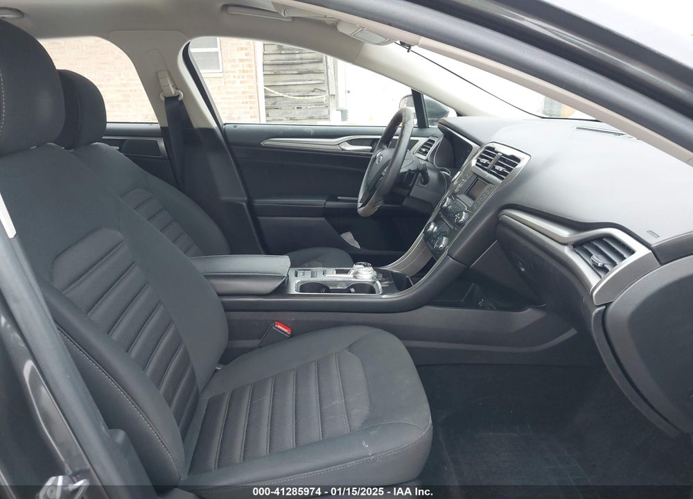 2017 FORD FUSION VIN: 3FA6P0HD7HR412589