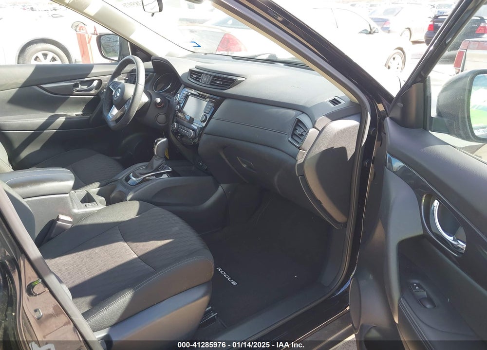 2020 NISSAN ROGUE SV FWD VIN: 5N1AT2MT4LC785892