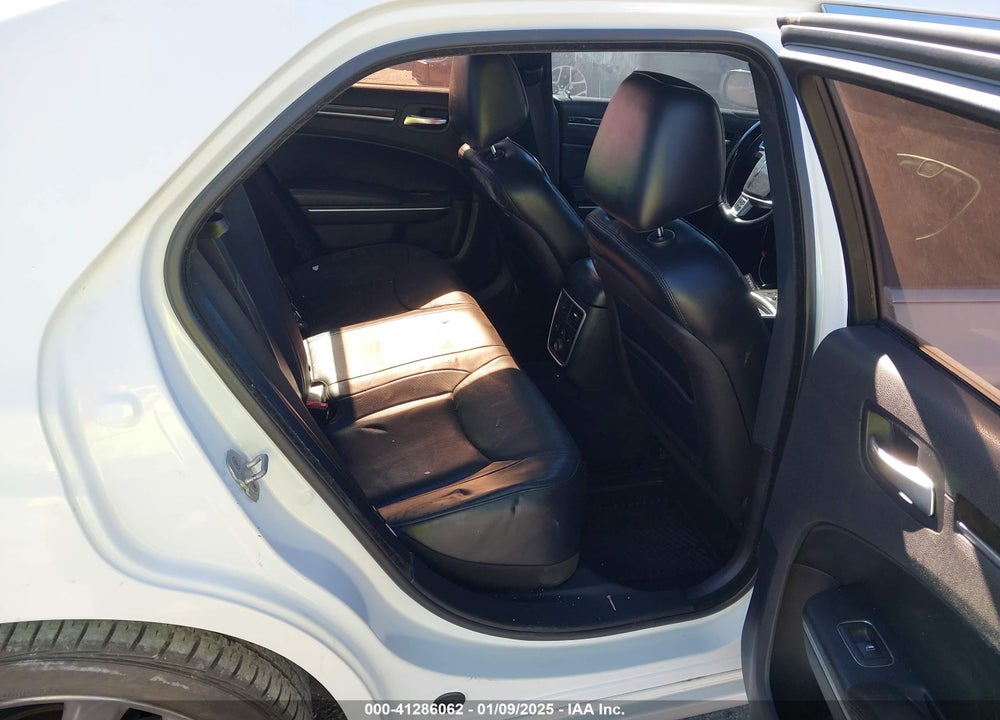 2012 CHRYSLER 300C VIN: 2C3CCAET2CH261096