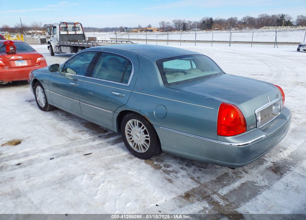 2006 LINCOLN TOWN CAR SIGNATURE LIMITED VIN: 1LNHM82V86Y642714