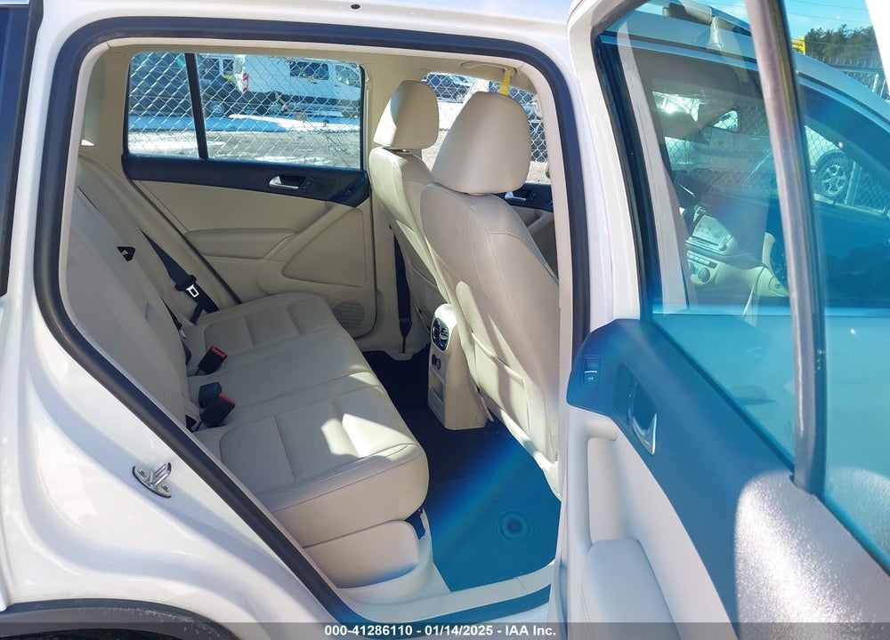 2013 VOLKSWAGEN TIGUAN SE VIN: WVGBV3AX0DW053299