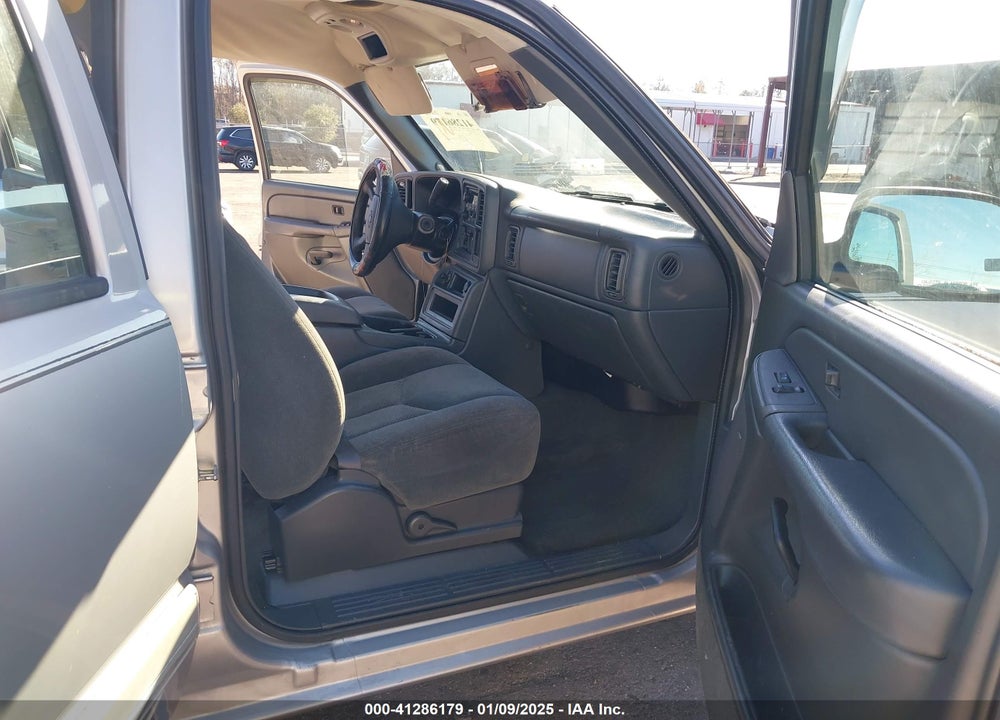 2005 CHEVROLET SILVERADO 1500 LS VIN: 2GCEC13T851114901