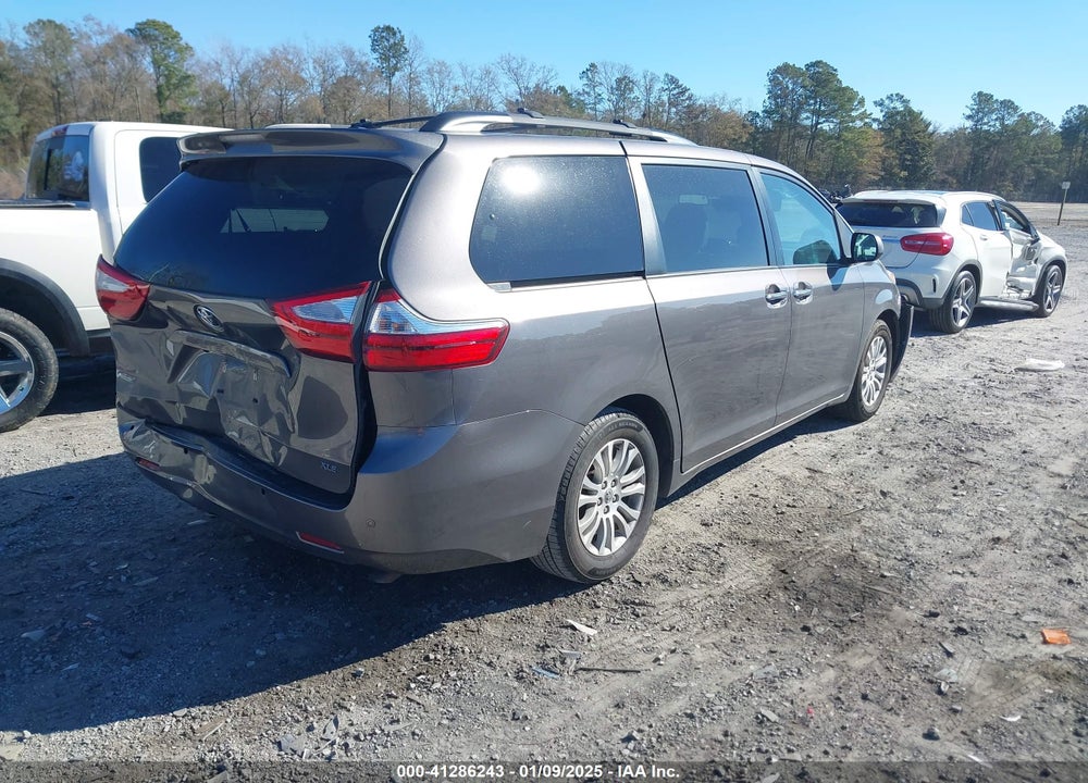 2016 TOYOTA SIENNA XLE PREMIUM 8 PASSENGER VIN: 5TDYK3DCXGS706385