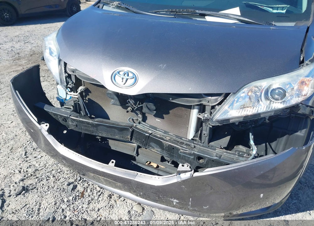 2016 TOYOTA SIENNA XLE PREMIUM 8 PASSENGER VIN: 5TDYK3DCXGS706385