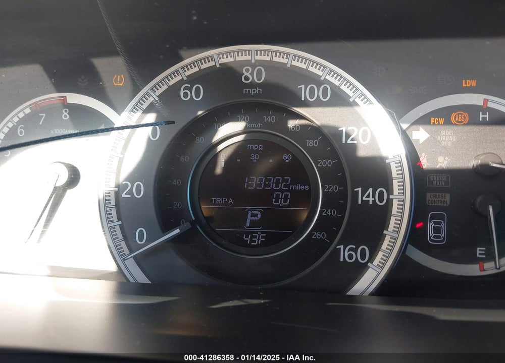2013 HONDA ACCORD VIN: 1HGCR3F86DA022538