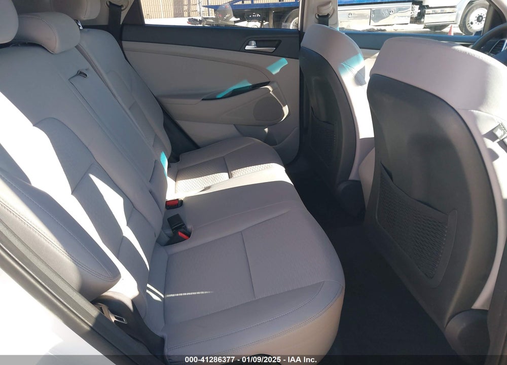 2019 HYUNDAI TUCSON SE VIN: KM8J23A48KU986533