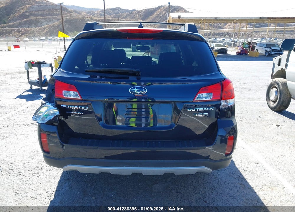 2014 SUBARU OUTBACK 3.6R LIMITED VIN: 4S4BRDPC7E2238148