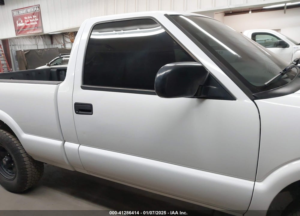 2003 CHEVROLET S-10 VIN: 1GCCS14H238229329