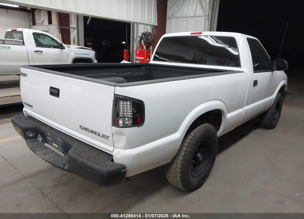 2003 CHEVROLET S-10 VIN: 1GCCS14H238229329