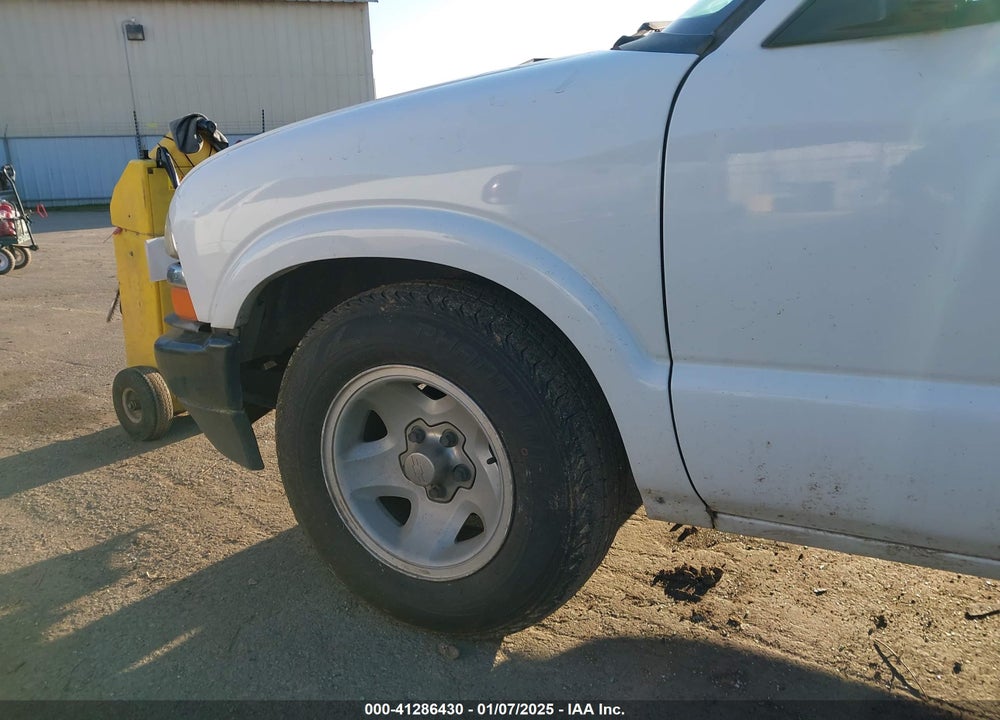 2003 CHEVROLET S-10 VIN: 1GCCS19H938169557