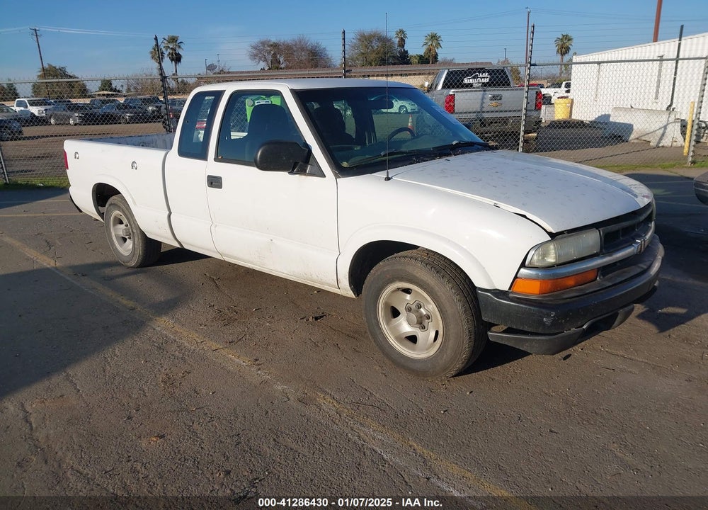 2003 CHEVROLET S-10 VIN: 1GCCS19H938169557