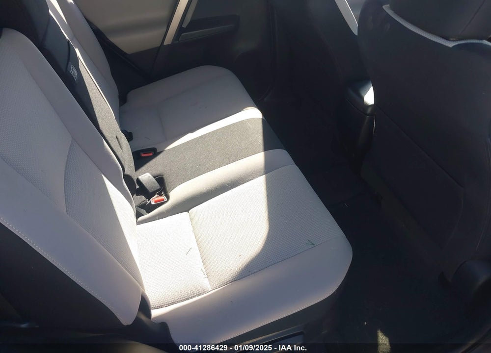 2016 TOYOTA RAV4 HYBRID XLE VIN: JTMRJREV0GD058982