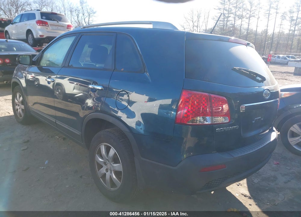 2011 KIA SORENTO LX V6 VIN: 5XYKTDA28BG165346