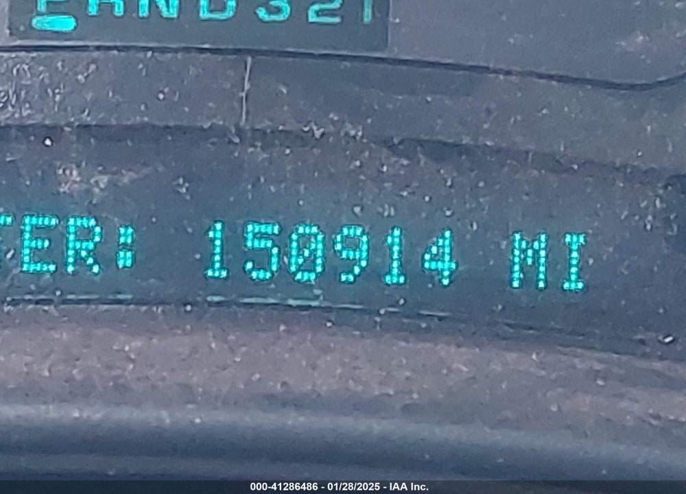 2005 CHEVROLET TAHOE LT VIN: 1GNEK13T55J211120