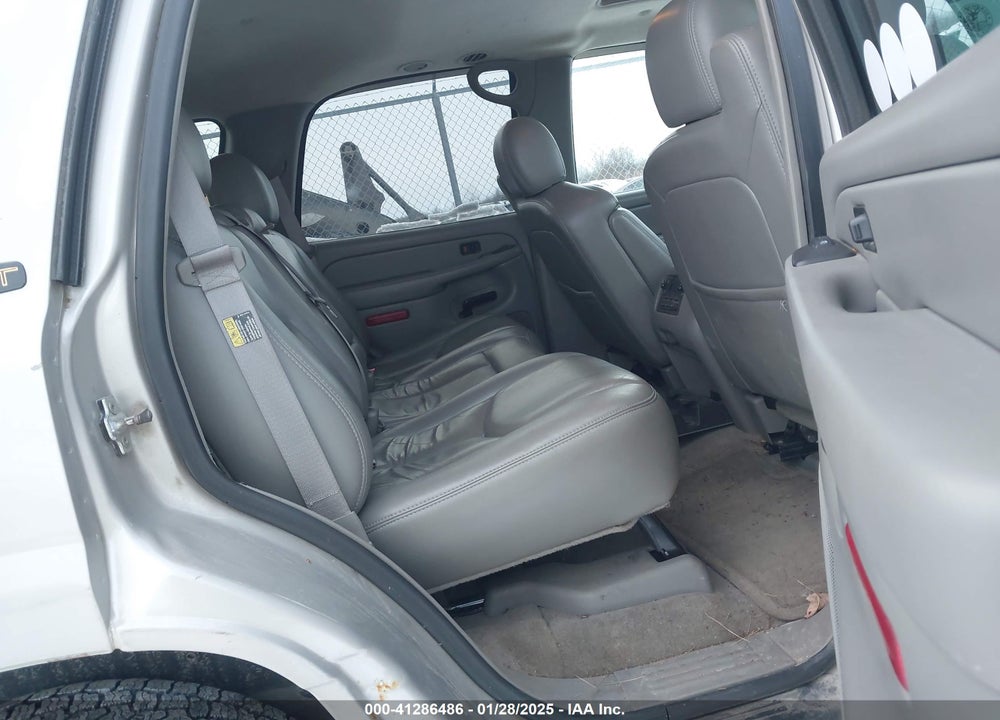 2005 CHEVROLET TAHOE LT VIN: 1GNEK13T55J211120
