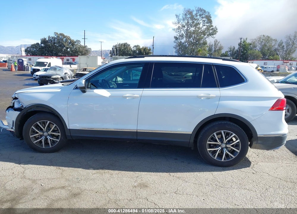 2018 VOLKSWAGEN TIGUAN 2.0T SE/2.0T SEL VIN: 3VV3B7AX5JM221282