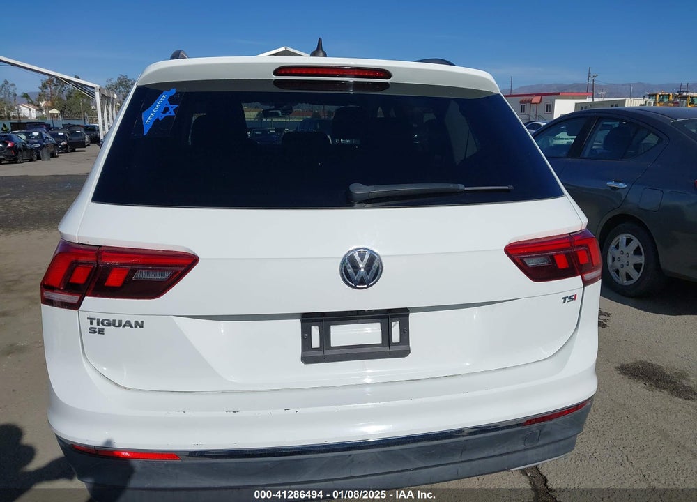 2018 VOLKSWAGEN TIGUAN 2.0T SE/2.0T SEL VIN: 3VV3B7AX5JM221282