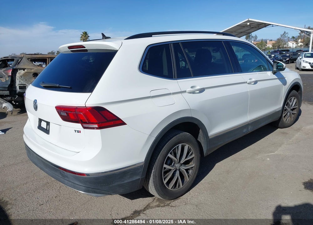 2018 VOLKSWAGEN TIGUAN 2.0T SE/2.0T SEL VIN: 3VV3B7AX5JM221282