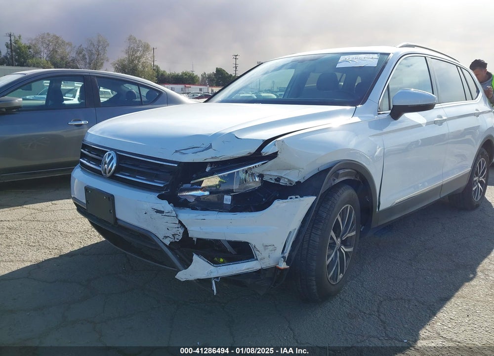 2018 VOLKSWAGEN TIGUAN 2.0T SE/2.0T SEL VIN: 3VV3B7AX5JM221282