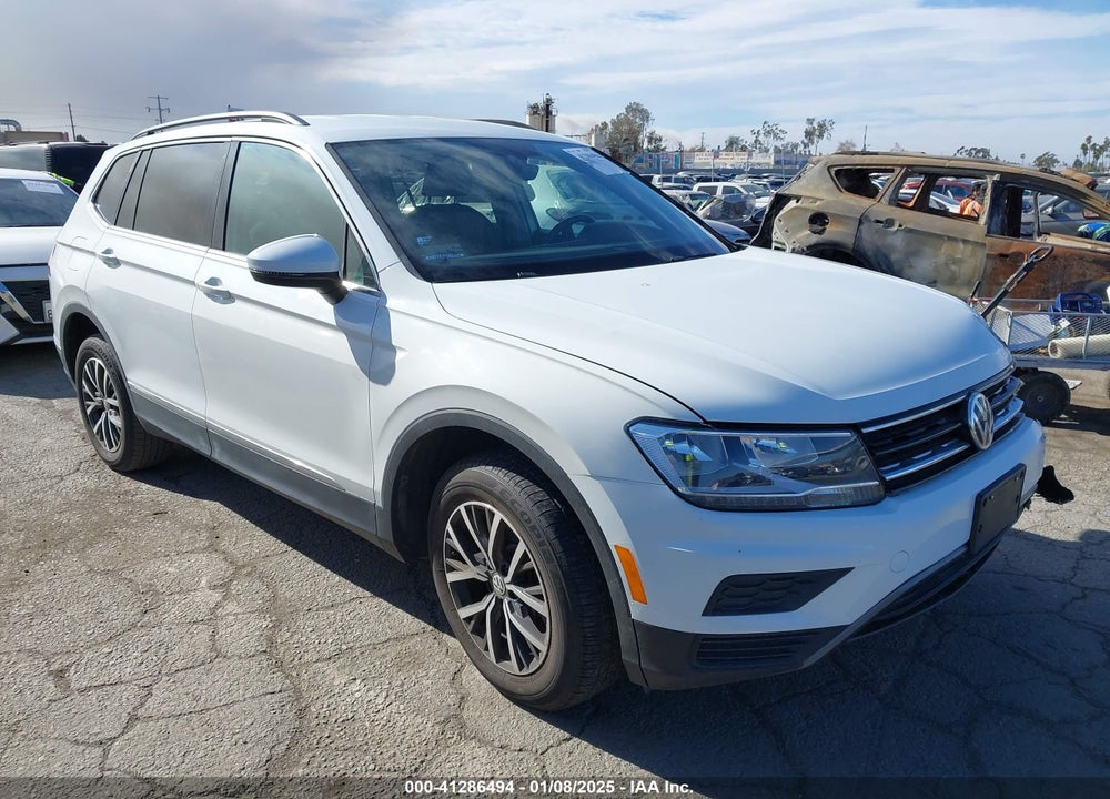 2018 VOLKSWAGEN TIGUAN 2.0T SE/2.0T SEL VIN: 3VV3B7AX5JM221282