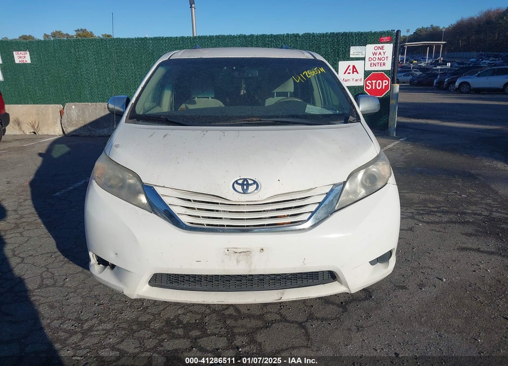 2013 TOYOTA SIENNA LE V6 8 PASSENGER VIN: 5TDKK3DC7DS330262