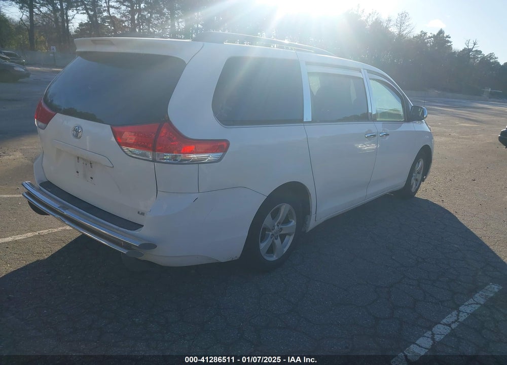 2013 TOYOTA SIENNA LE V6 8 PASSENGER VIN: 5TDKK3DC7DS330262