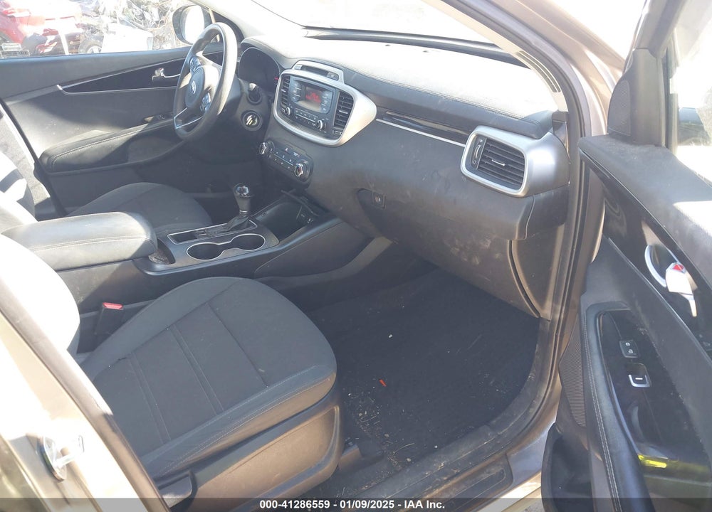 2016 KIA SORENTO 2.4L L VIN: 5XYPG4A30GG166873