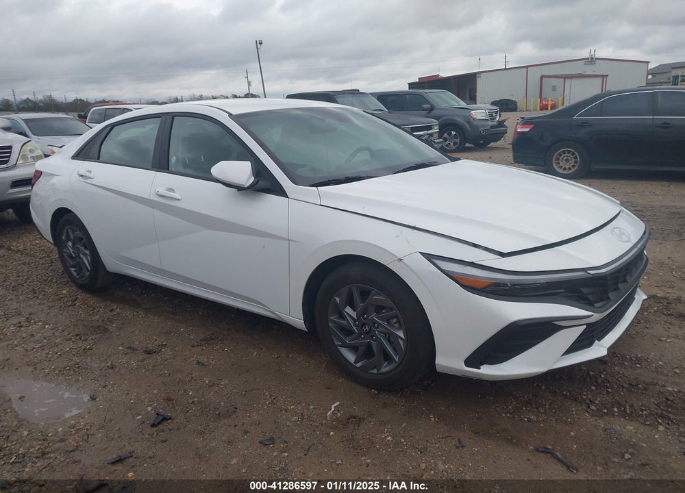 2024 HYUNDAI ELANTRA SEL VIN: KMHLM4DG0RU651730