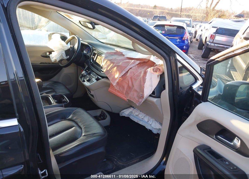 2020 CHRYSLER PACIFICA TOURING L VIN: 2C4RC1BG3LR224212