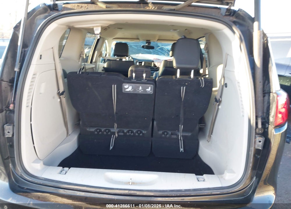 2020 CHRYSLER PACIFICA TOURING L VIN: 2C4RC1BG3LR224212