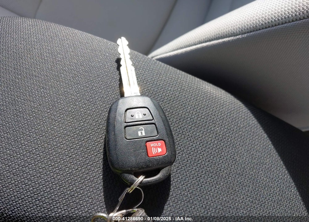 2022 TOYOTA COROLLA CROSS L VIN: 7MUAAAAG5NV035601