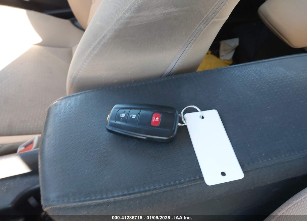 2021 TOYOTA PRIUS LE VIN: JTDKAMFU6M3135740