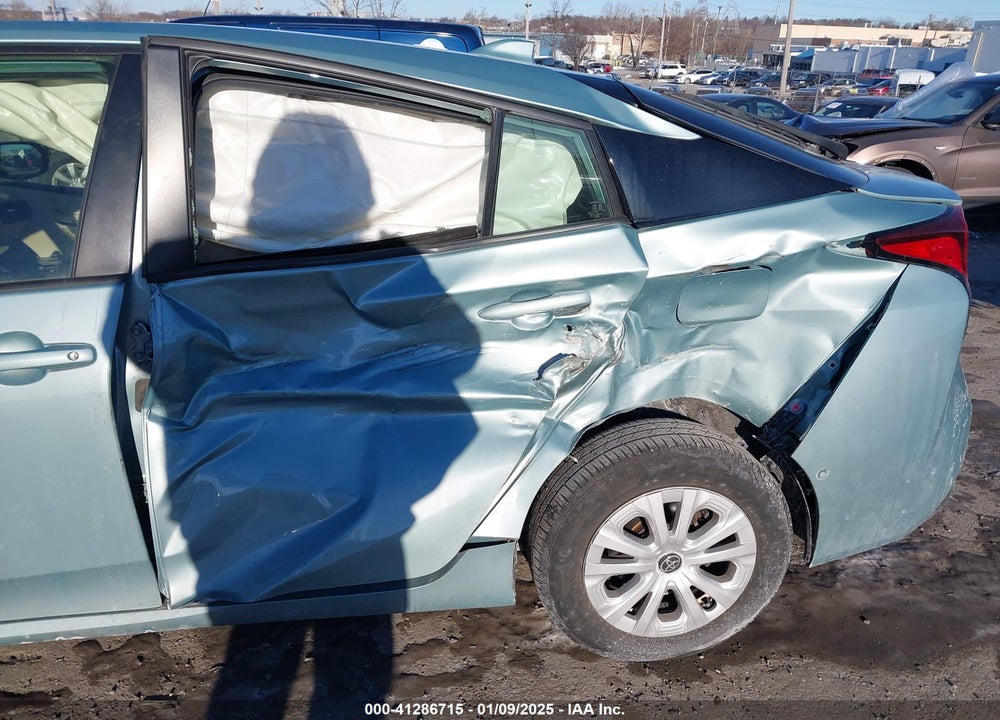 2021 TOYOTA PRIUS LE VIN: JTDKAMFU6M3135740
