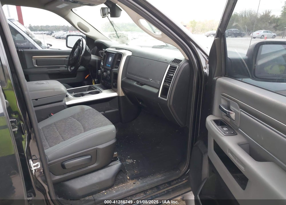 2018 RAM 1500 VIN: 1C6RR7LT5JS343332