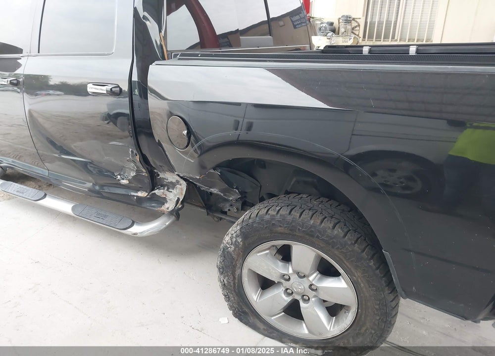 2018 RAM 1500 VIN: 1C6RR7LT5JS343332