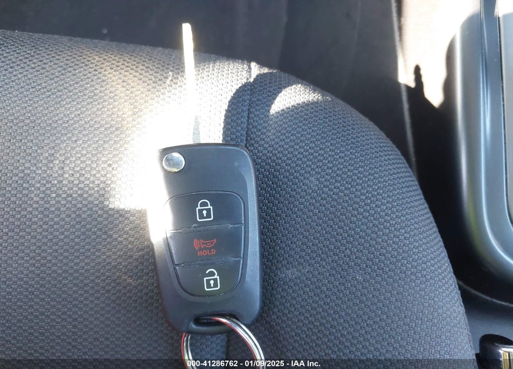 2011 KIA SOUL VIN: KNDJT2A25B7331464