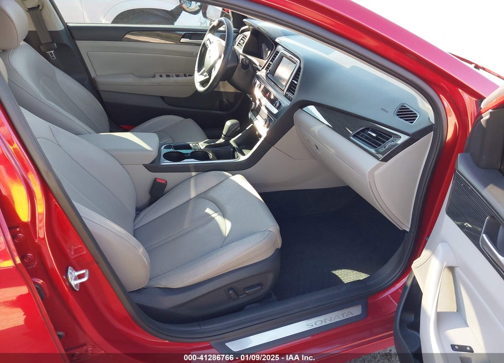 2018 HYUNDAI SONATA VIN: 5NPE34AF2JH626967