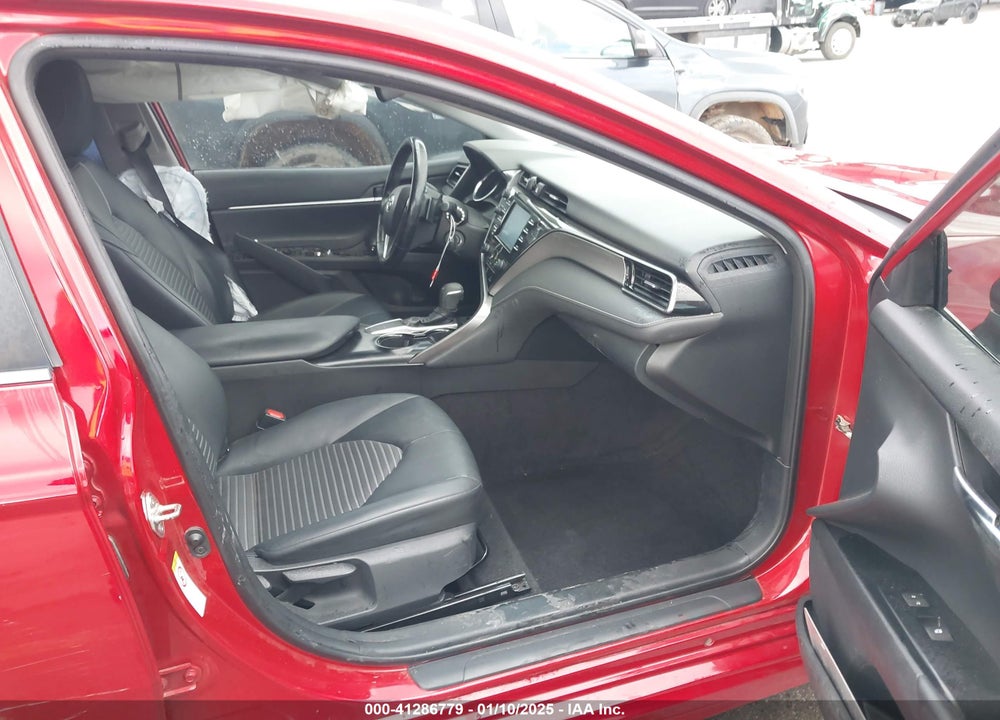 2019 TOYOTA CAMRY VIN: 4T1B11HK5KU160867