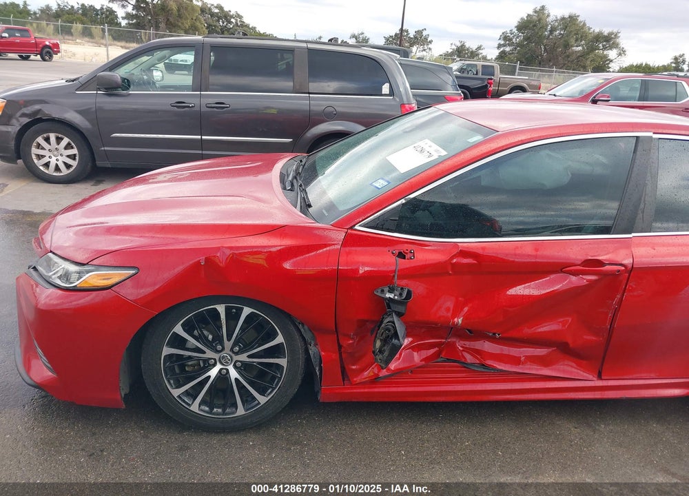 2019 TOYOTA CAMRY VIN: 4T1B11HK5KU160867