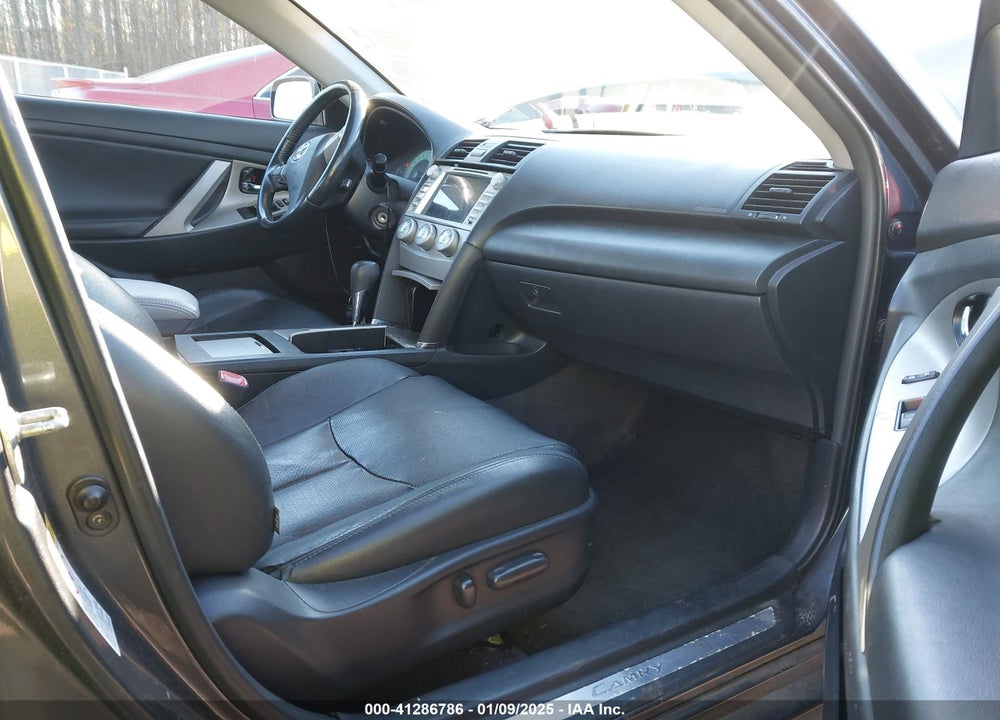 2011 TOYOTA CAMRY SE VIN: 4T1BF3EK9BU220571