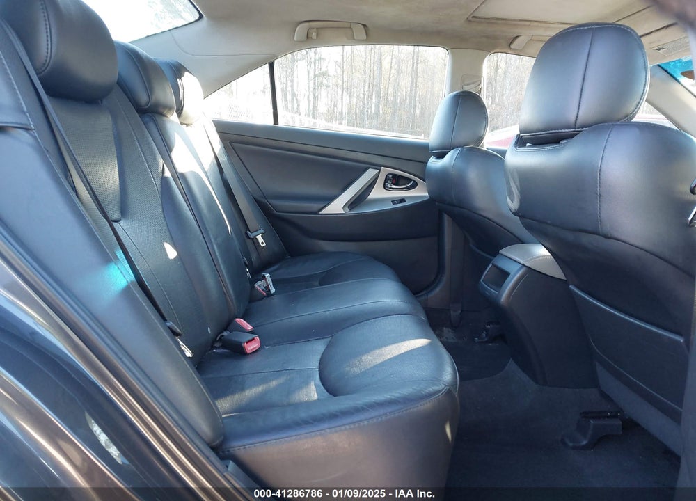 2011 TOYOTA CAMRY SE VIN: 4T1BF3EK9BU220571
