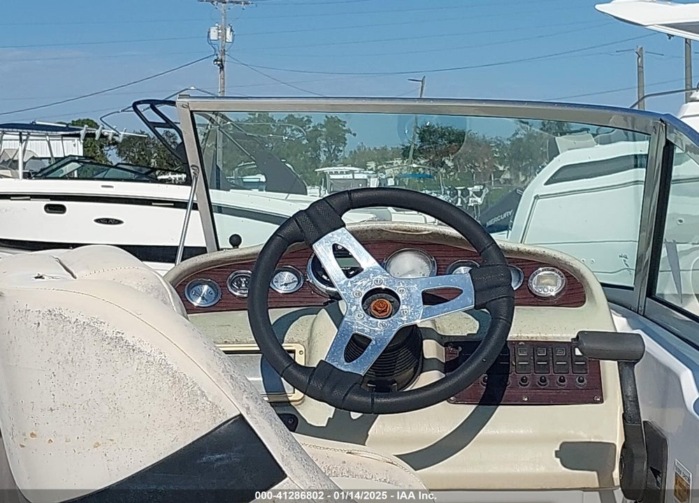 2001 CHAPARRAL BOAT VIN: FGB31212G001
